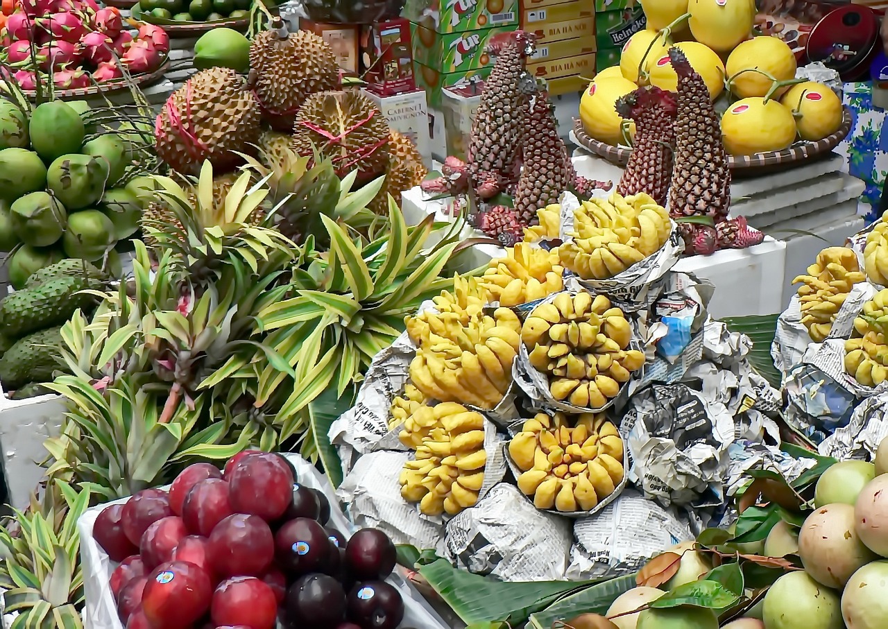 Prekybos raida apima naujausius išradimus ir tradicijų poveikį šiandienos rinkai